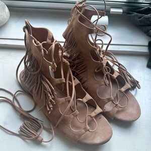 Coolest, comfiest dusty rose suede ankle sandals